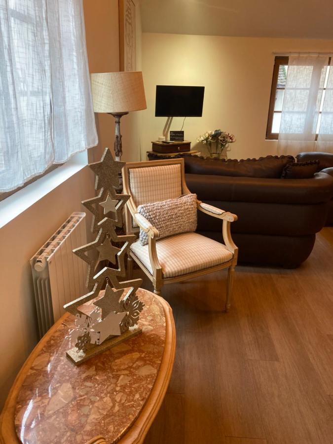Le Carrosse, La Diligence, Centre Saint Jean De Losne Tarif 2Pers 1 Chambre, Tarif 4 Pers 2 Chambres Exterior foto